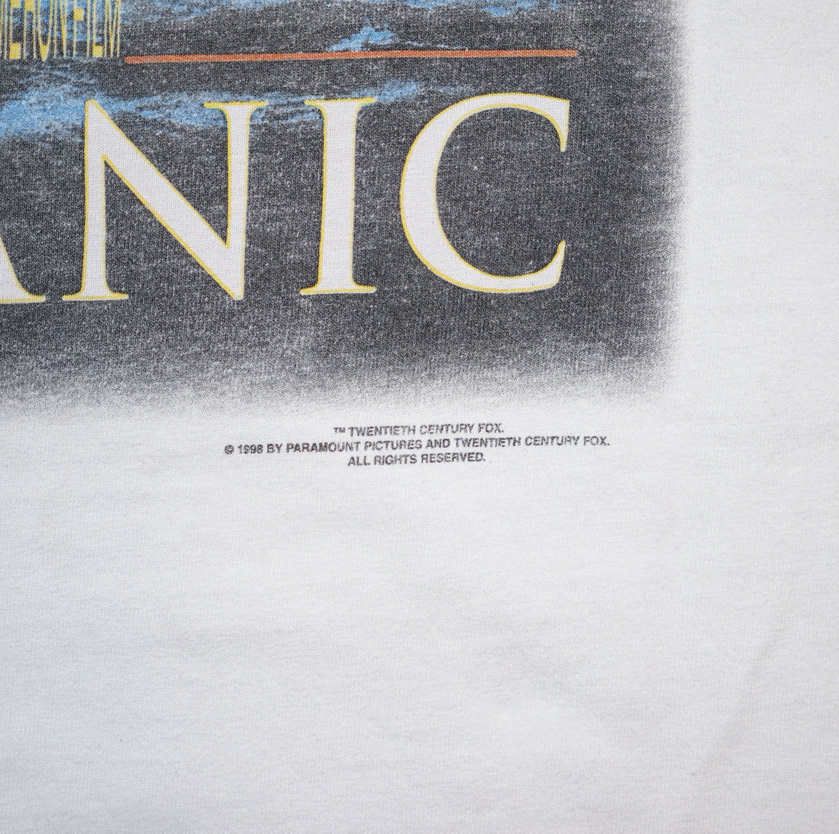 TITANIC 1998 MOVIE PROMO WHITE U.S. T'S XL (e_1001)