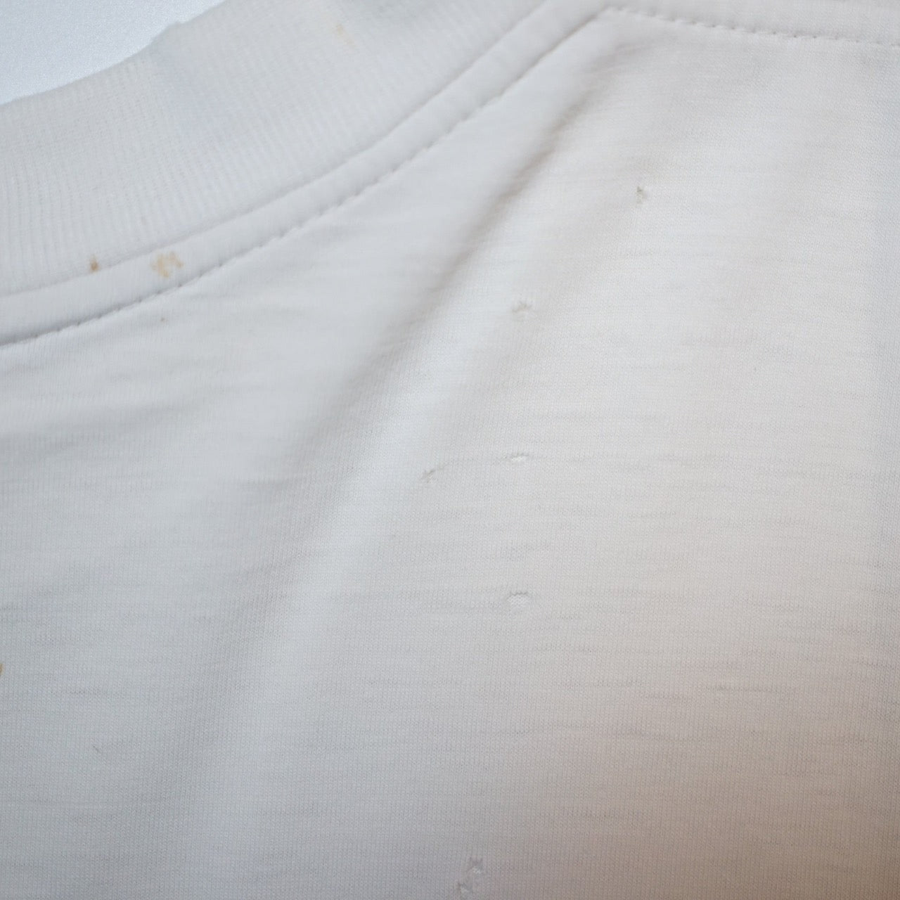 NIRVANA KURT COBAIN MEMORIAL WHITE EURO FITS EURO XL DAMAGE(b_1231)