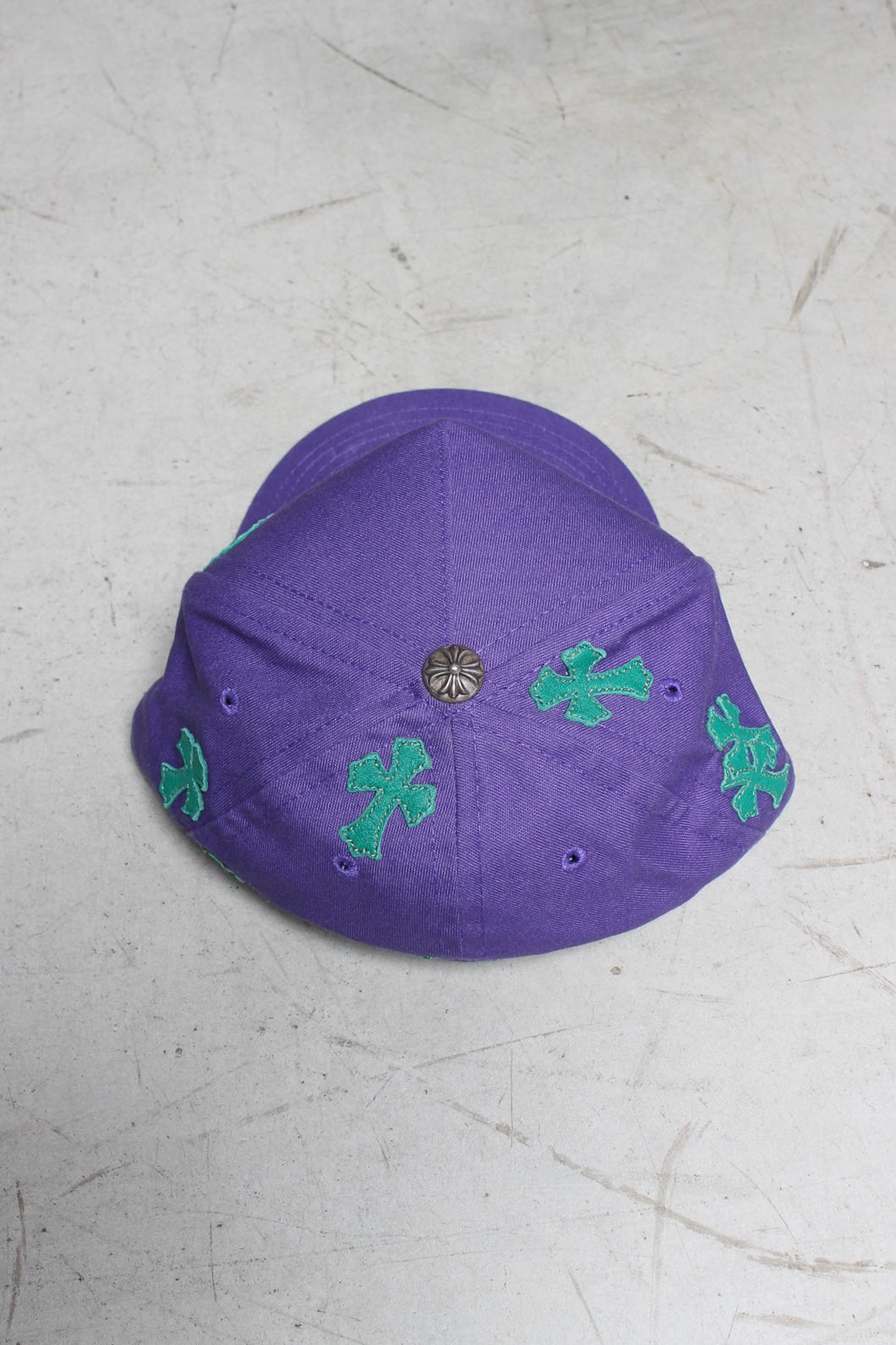 CHROME HEARTS 
CROSS PATCH BASEBALL CAP