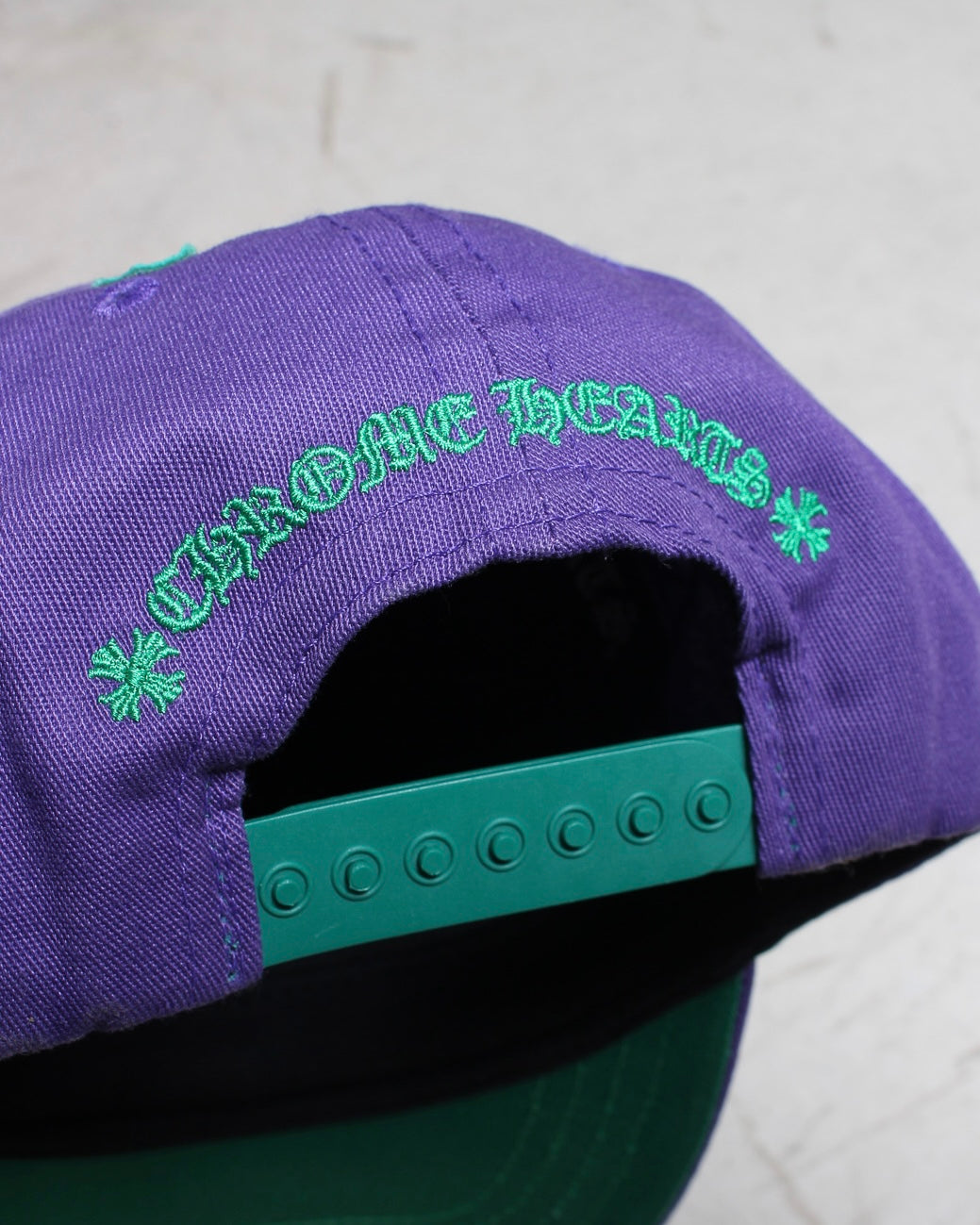 CHROME HEARTS 
CROSS PATCH BASEBALL CAP