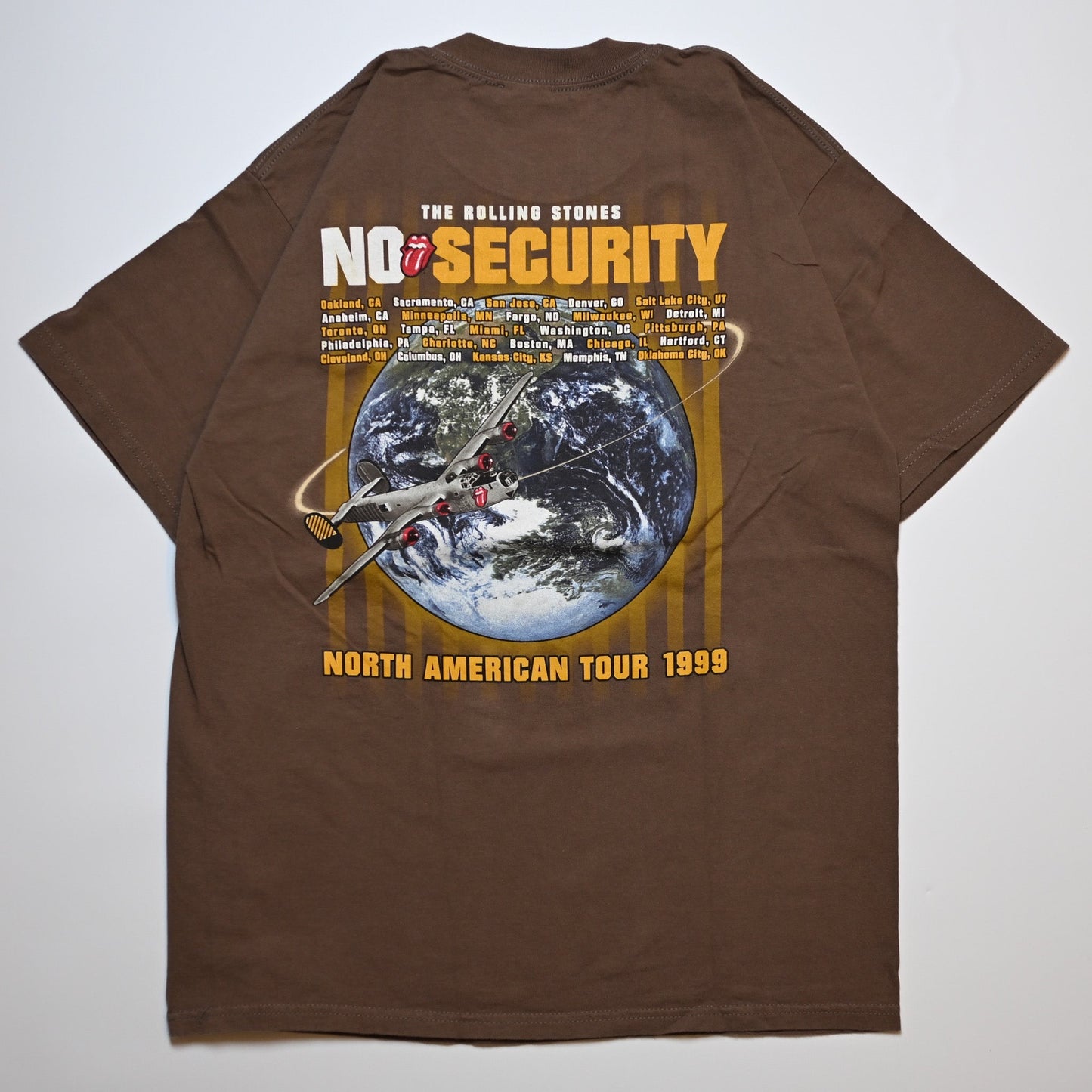 ROLLING STONES NO SECURITY TOUR 1999 PAD LOCK LIP & TONGUE BROWN TAGCUT L-XL (b_1225)